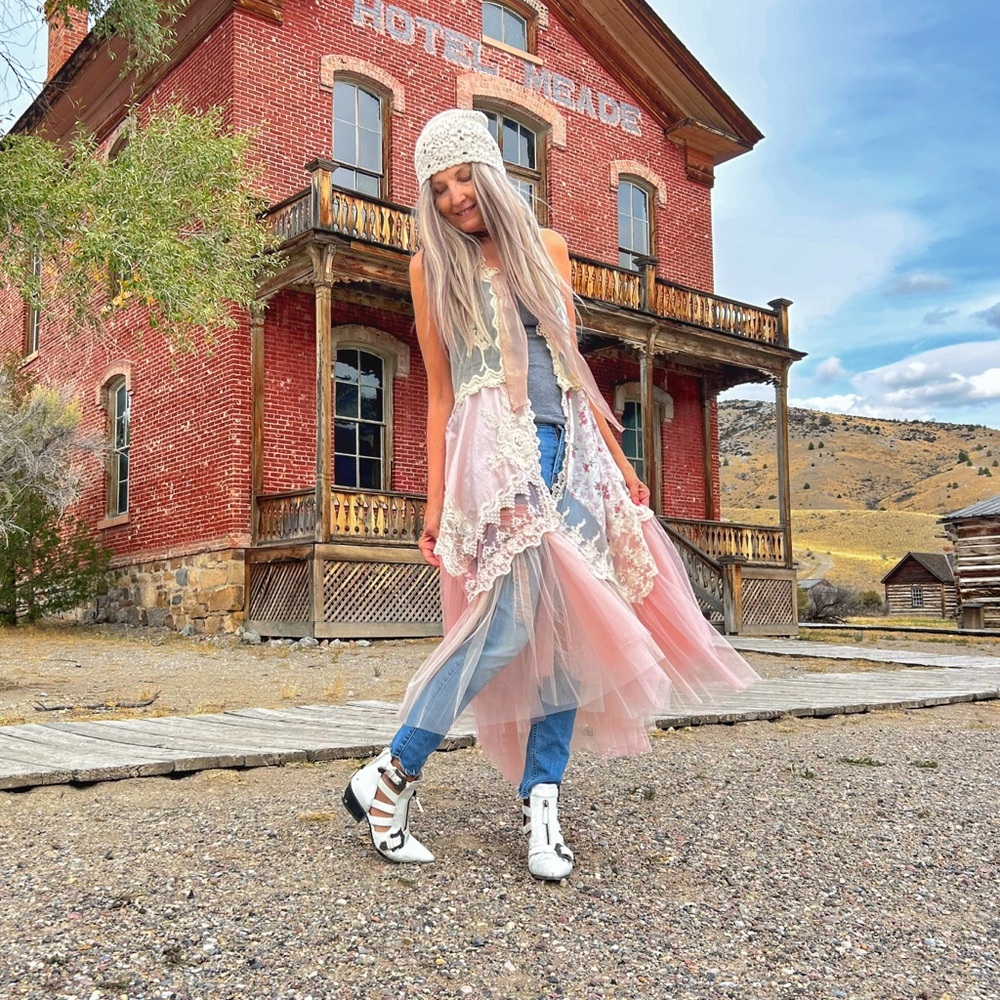 Beautiful Rose Lace Duster